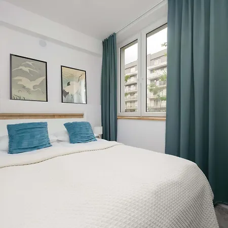 Bright Andersa Near Ogrod Krasinskich And Old Town By Renters * ורשה